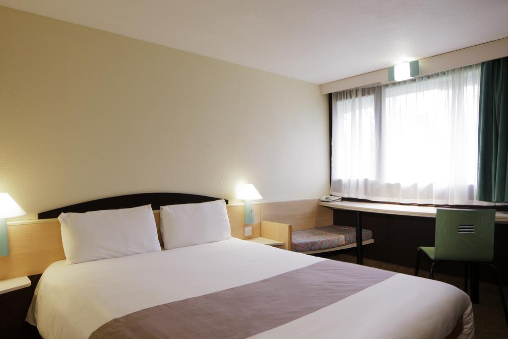 Ibis Charleroi Airport Brussels South Hotel Fleurus Kültér fotó